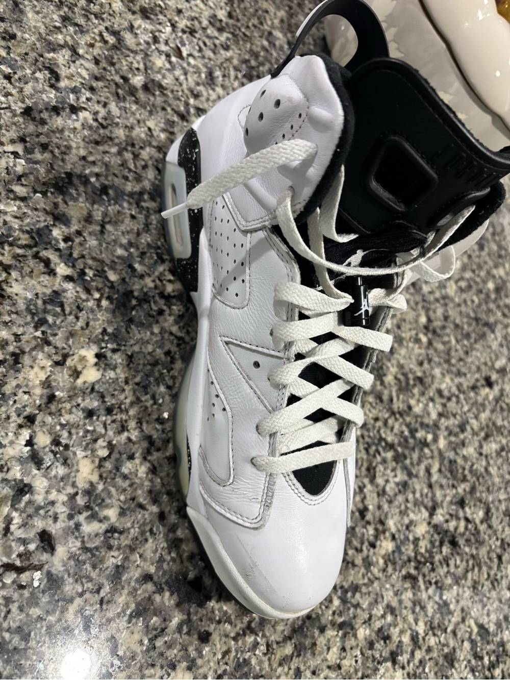 Jordan 6 (Oreo) - Picture 3 of 7